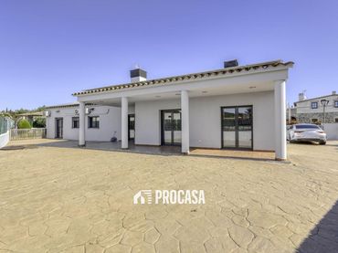 Chalet con piscina en venta en Canigo