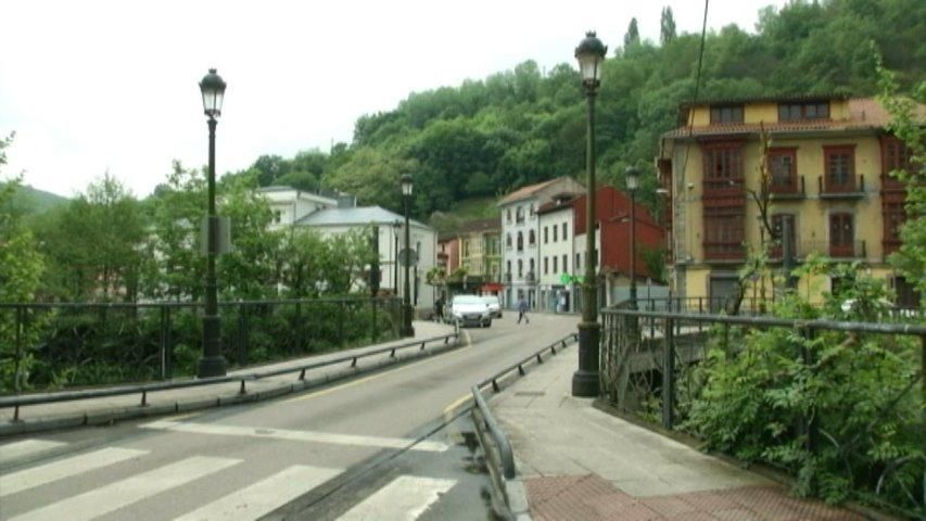 Vista exterior de Apartament en venda en Oviedo 