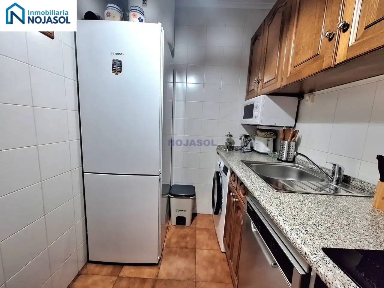 Cuina de Dúplex de lloguer en Noja amb Calefacció, Terrassa i Moblat