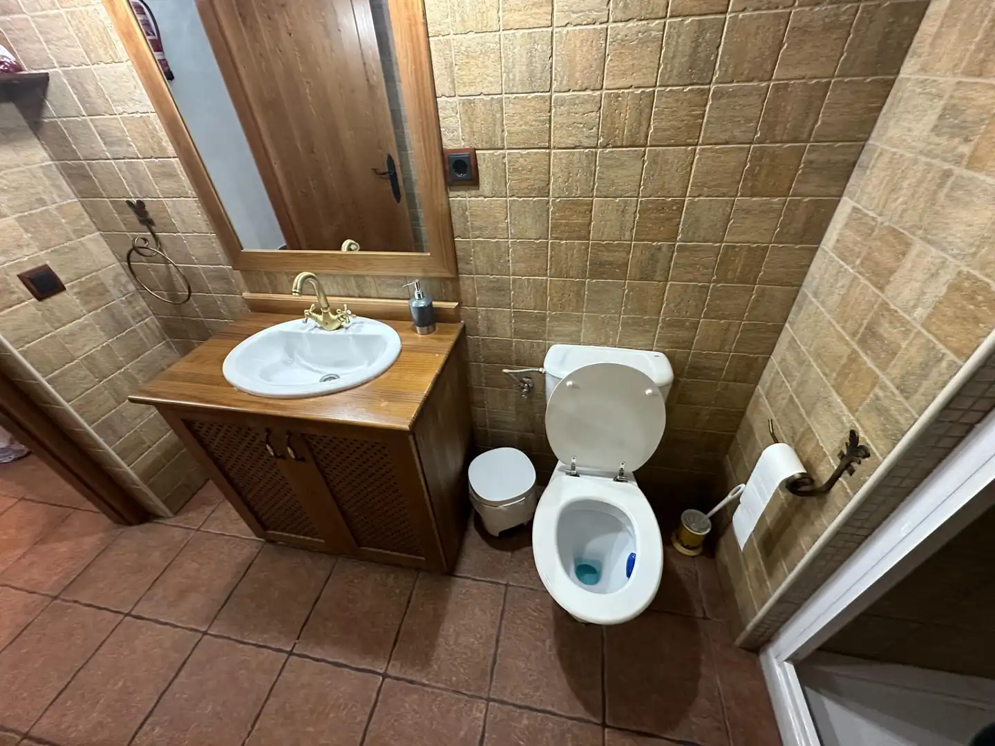 Bathroom of Houses for sale in Villar de Olalla  with Air Conditioner, Heating and Private garden
