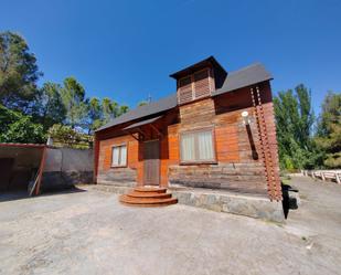 Vista exterior de Casa o xalet en venda en Villarejo de Salvanés amb Aire condicionat, Terrassa i Piscina