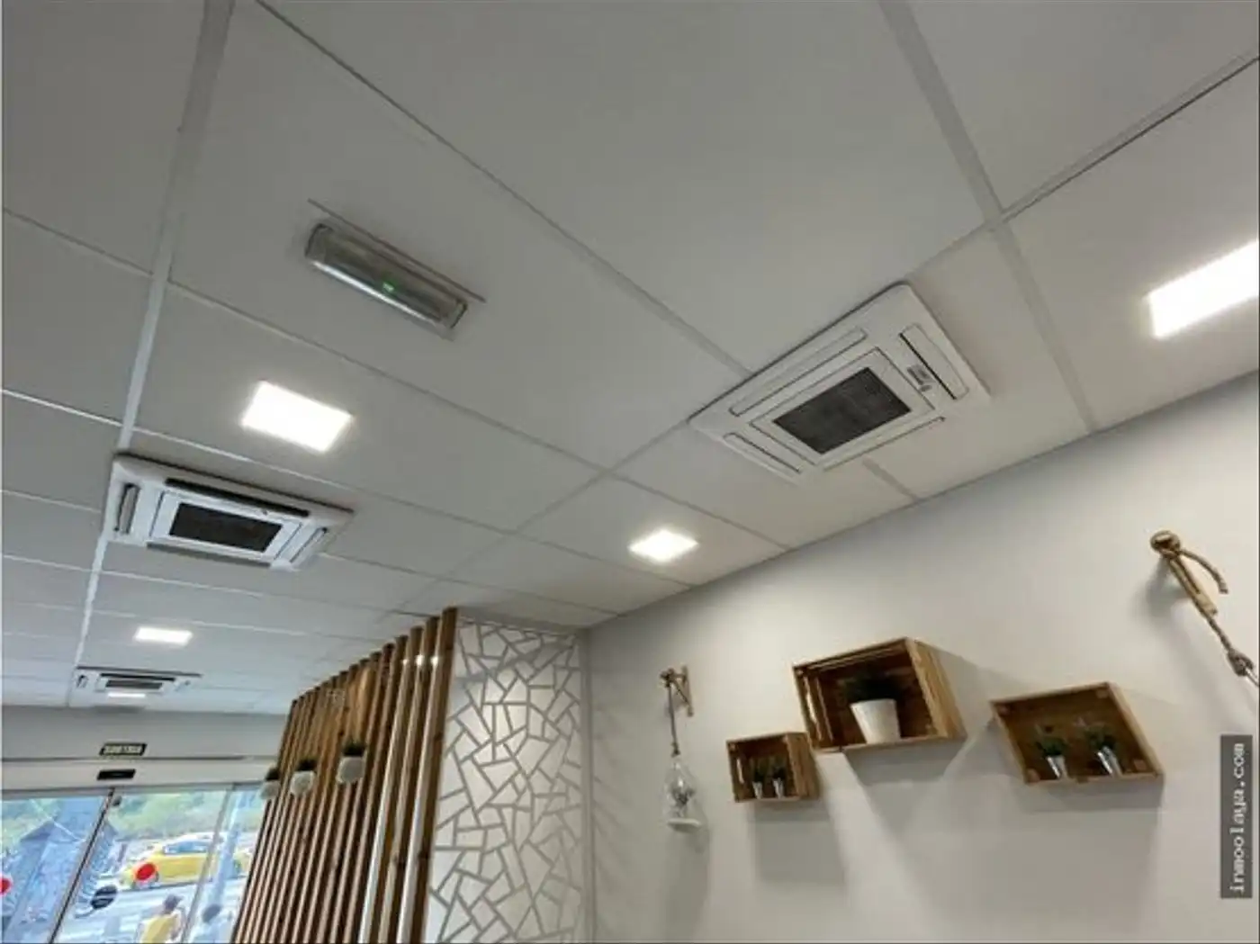 Business premises for transfer in Sants - Montjuïc, imagen 27