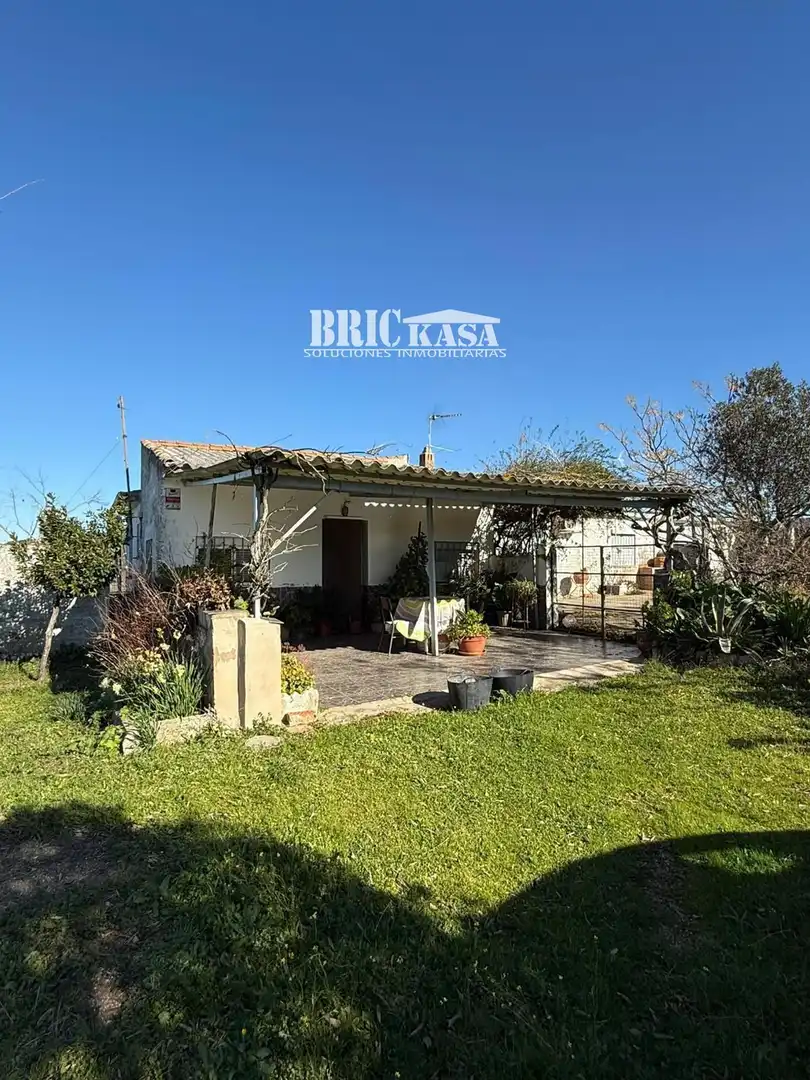 Exterior view of Houses for sale in Cáceres  with Air Conditioner, Terrace and Storage room