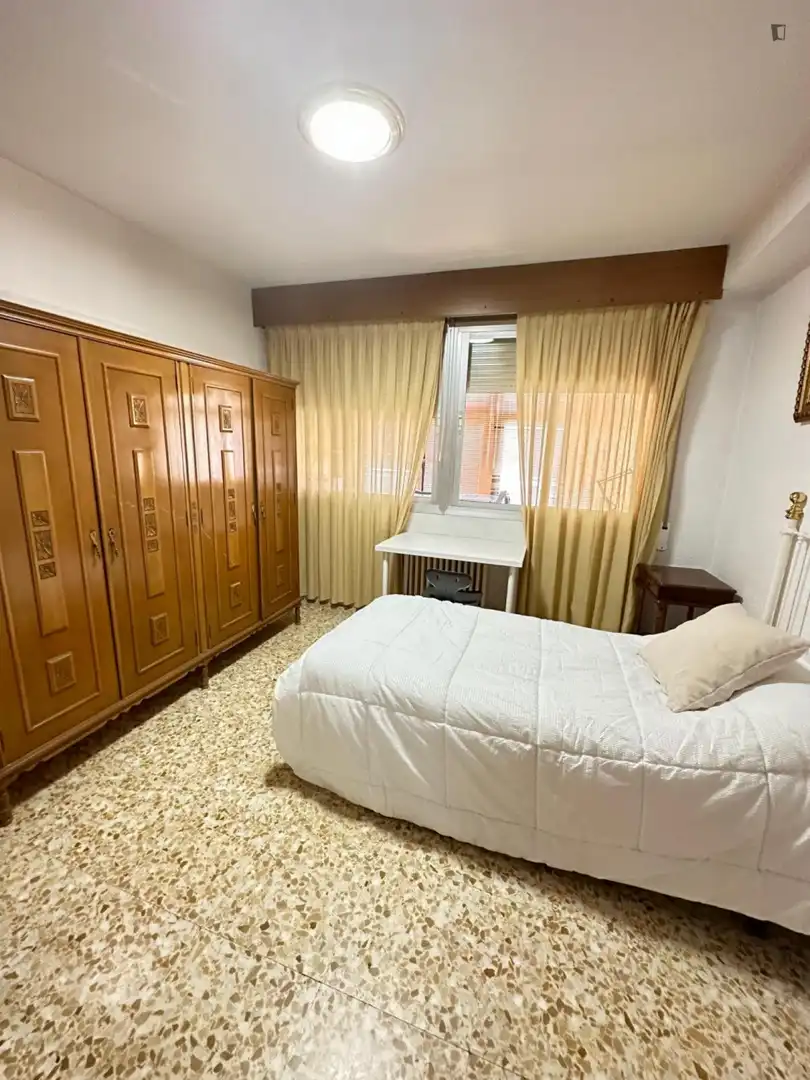 Habitació a Ensanche - Franciscanos