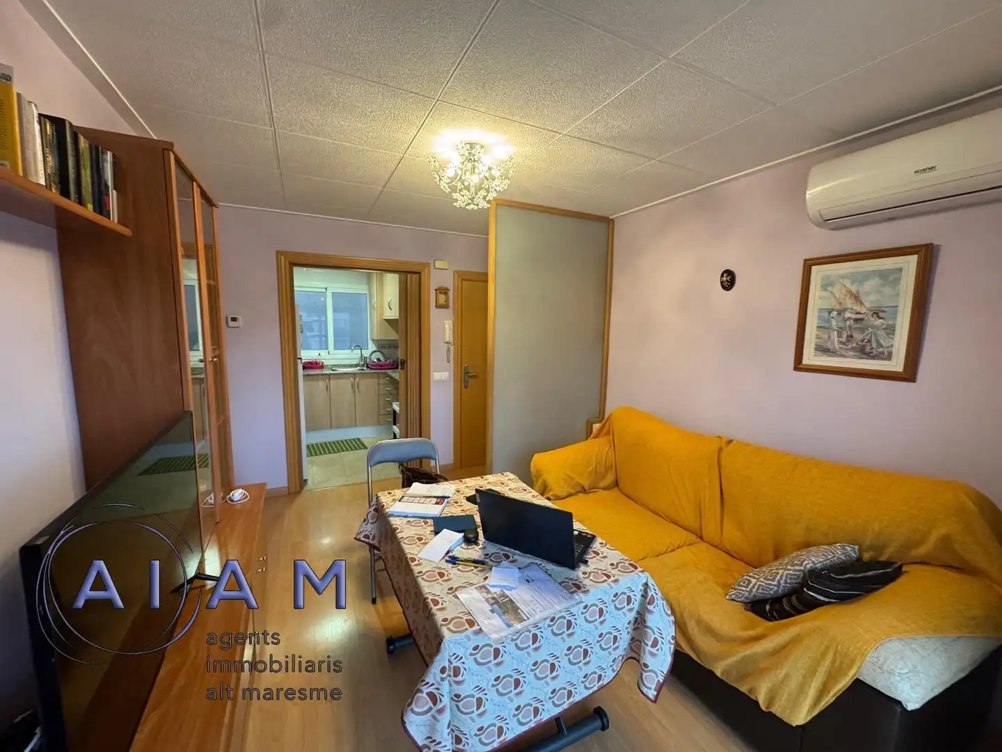 Living room of Flat for sale in Pineda de Mar  with Air Conditioner, Heating and Parquet flooring