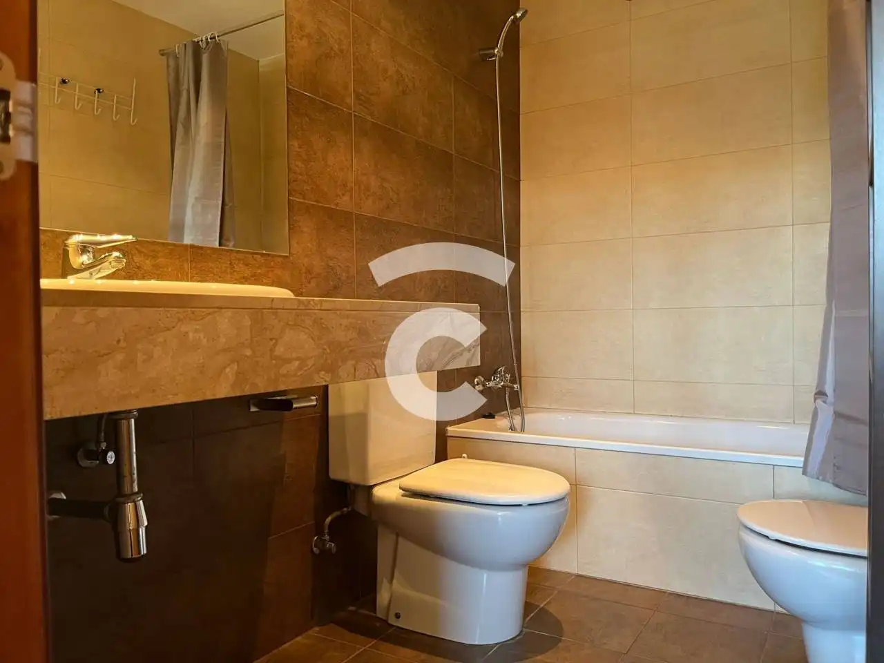Bathroom of Flat for rent in Vic  with Heating, Terrace and Storage room