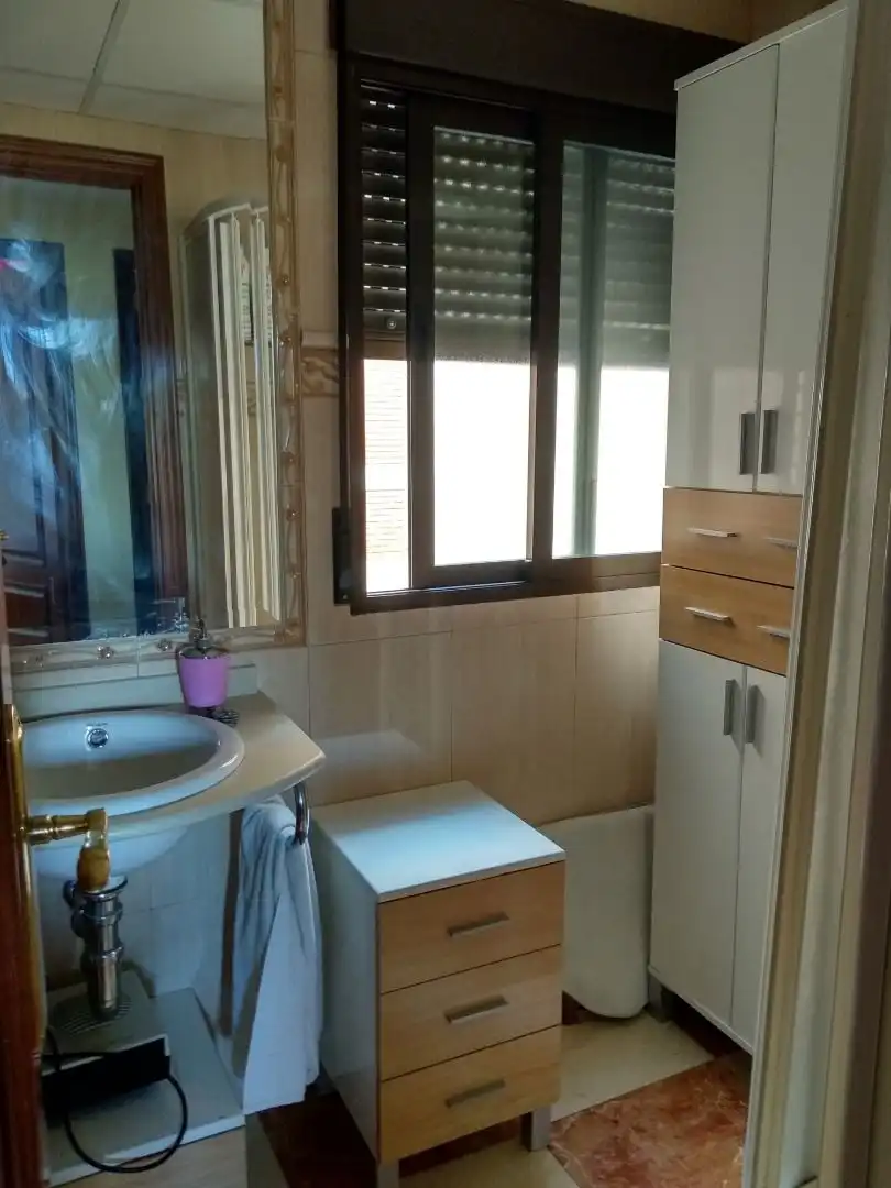 Bathroom of Apartments for share in Córdoba  with Heating, Furnished and Oven