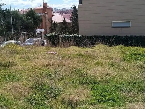 Terreno residencial en venta en Avenida del Cardenal Herrera Oria 315, imagen 3