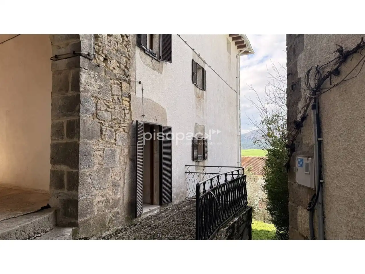 Vista exterior de Finca rústica en venda en Ezcabarte amb Calefacció