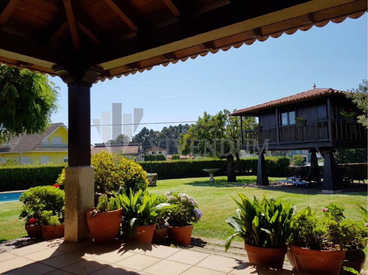 Jardí de Casa o xalet en venda en O Rosal   amb Terrassa i Piscina