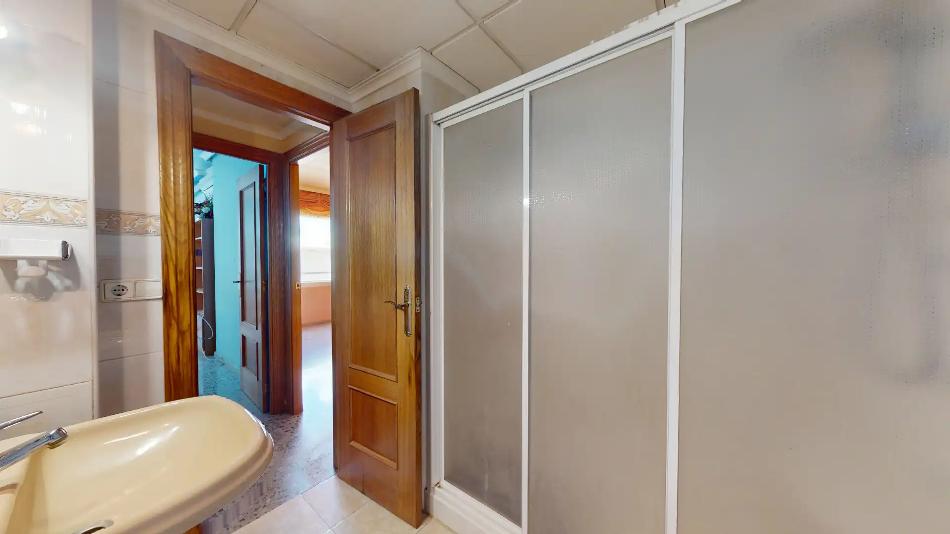 Baño de Casa adosada en venta en Elda con Aire acondicionado, Terraza y Trastero