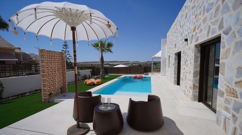 Villas independientes con 3 dormitorios y 2 baños, piscina, en La finca Golf Resort, imagen 4