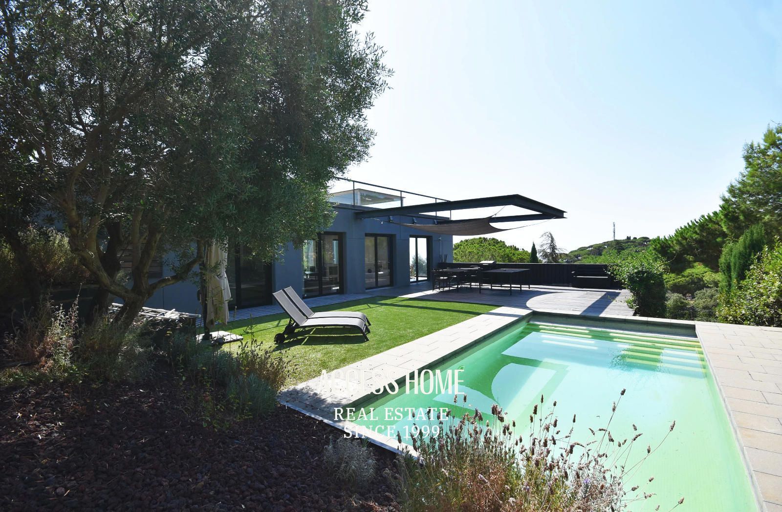 Vista exterior de Casa o xalet en venda en Premià de Dalt amb Aire condicionat, Calefacció i Terrassa