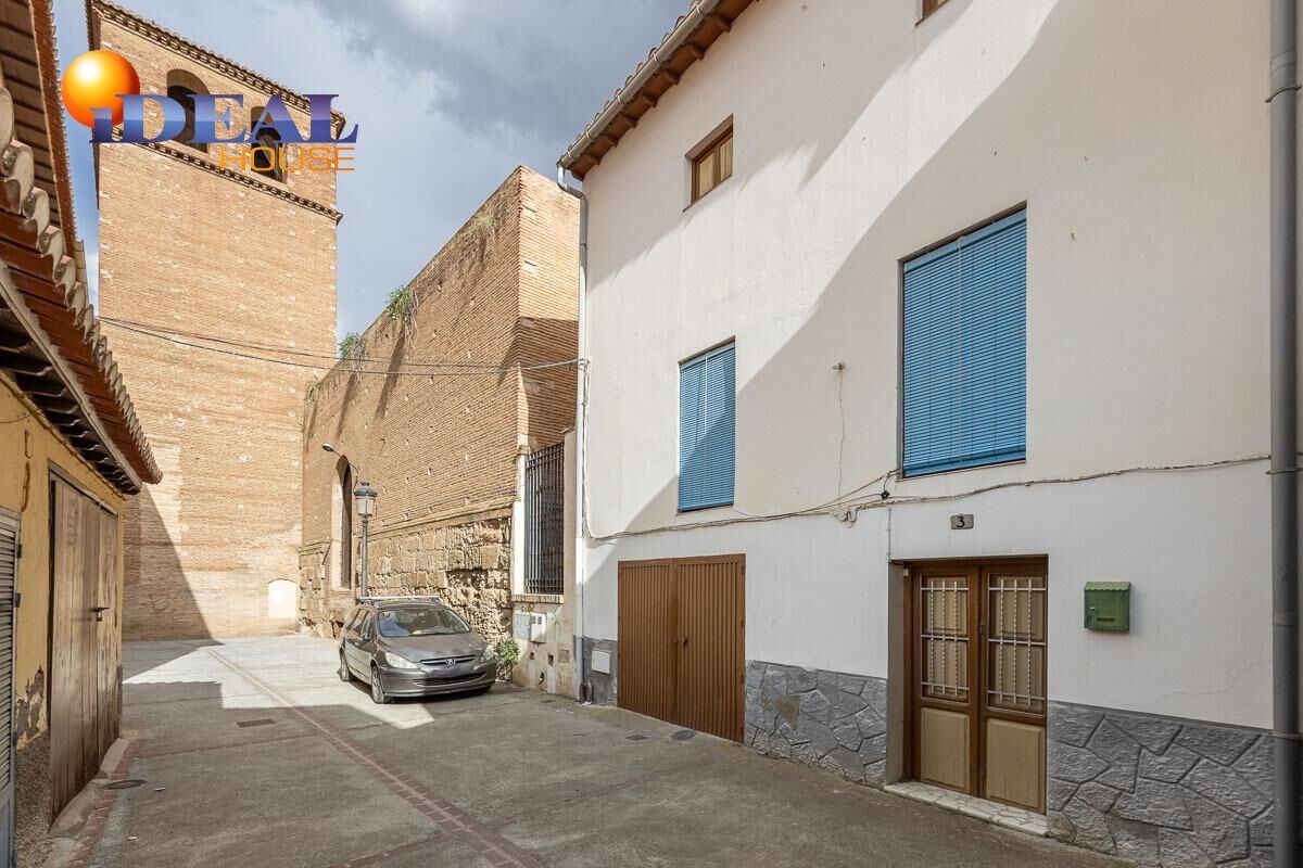 Vista exterior de Casa o xalet en venda en Guadix