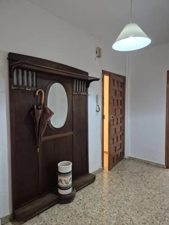 Wohnung zur Miete in Lucena mit Klimaanlage, Terrasse und Möbliert