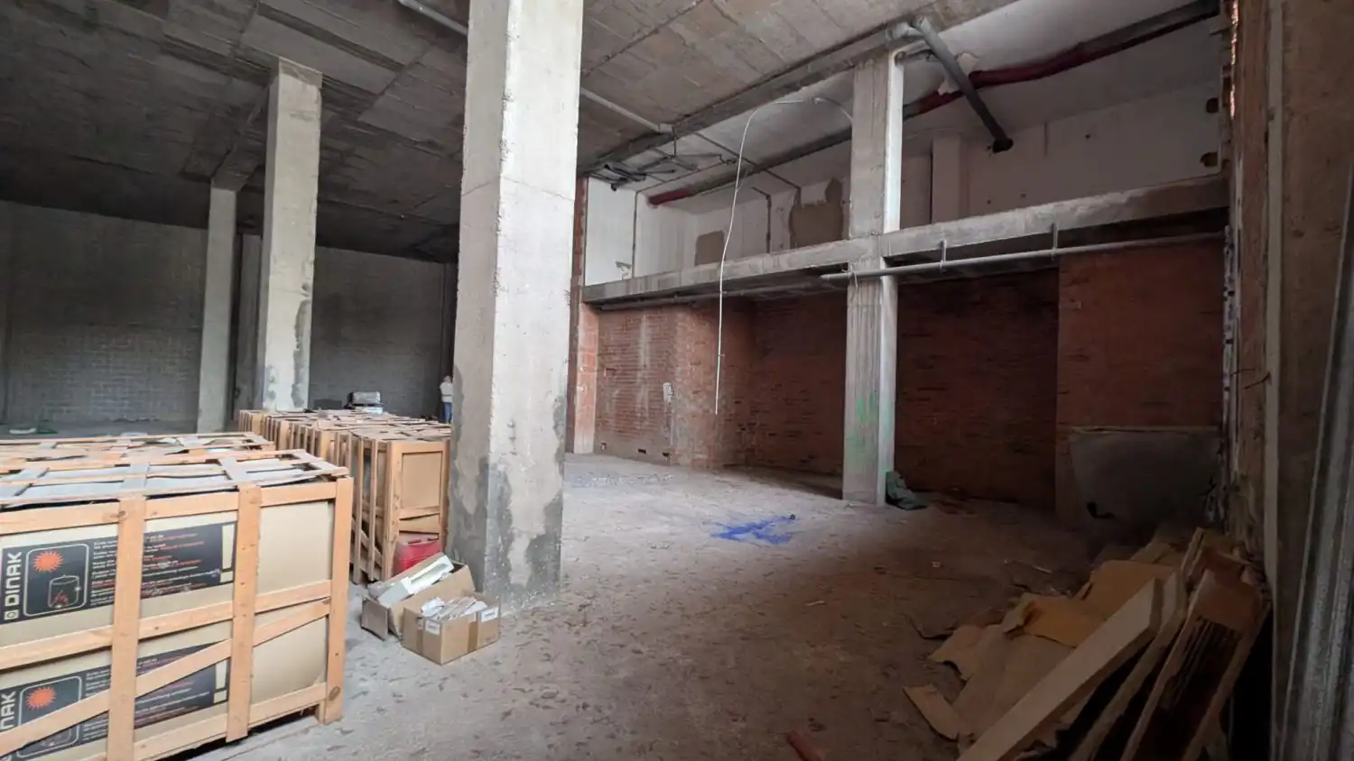 Local comercial de lloguer a Oeste, imagen 4