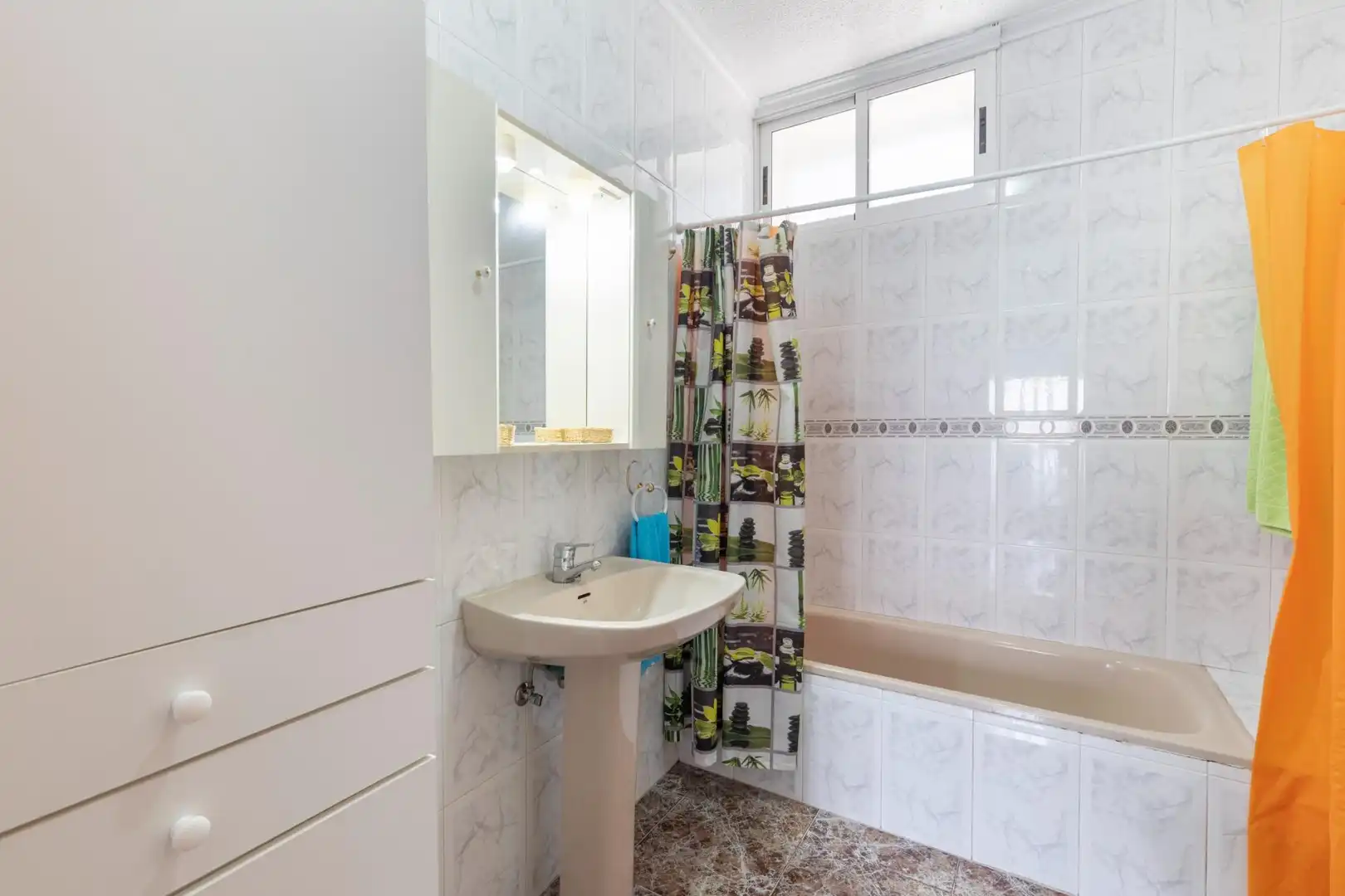 Bathroom of Ground floor for sale in Guadix  with Furnished