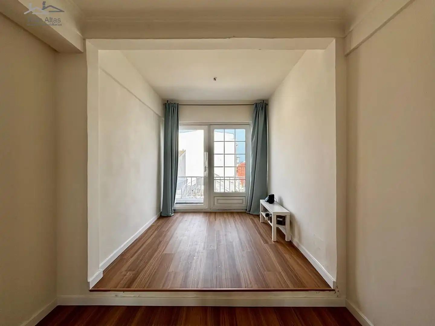 Habitación de Piso en venta en A Coruña Capital  con Calefacción y Balcón