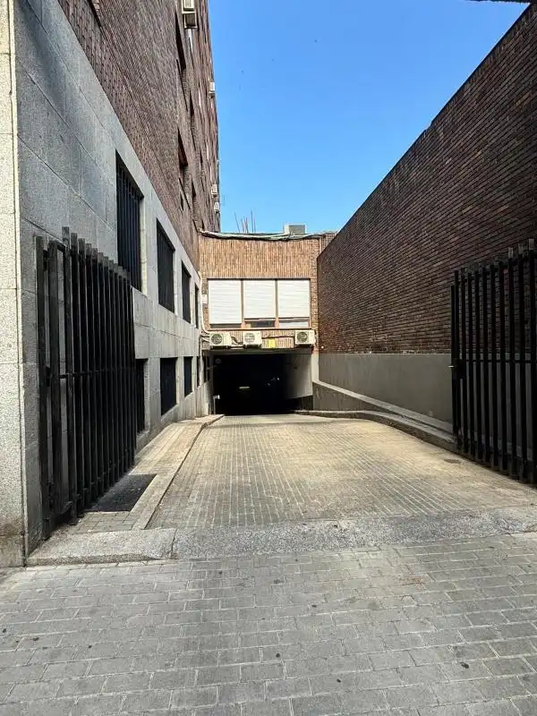 Parking of Commercial properties for sale in Madrid  with Air Conditioner and Heating