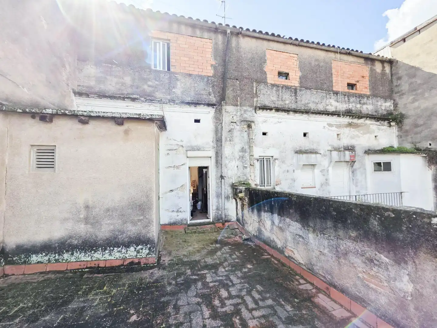 Vista exterior de Casa adosada en venta en El Papiol con Calefacción, Jardín privado y Terraza