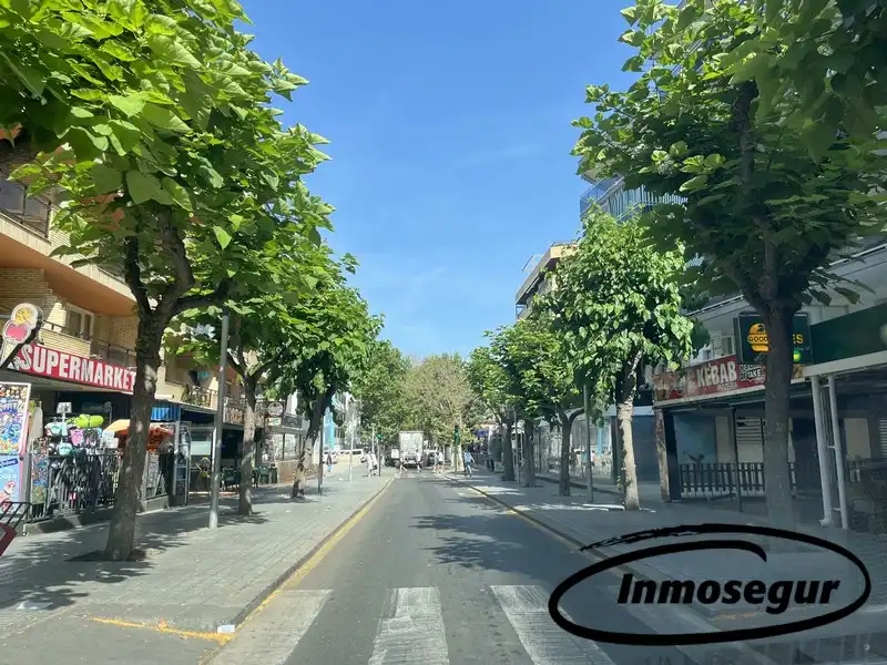 Business premises for sale in Carrer de Barbastre, imagen 13