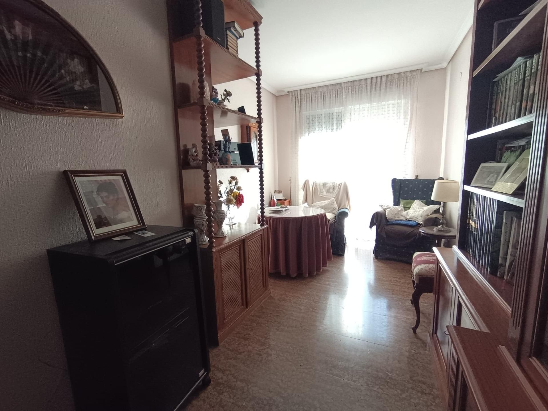Sala de estar de Piso en venta en  Córdoba Capital con Aire acondicionado, Terraza y Trastero