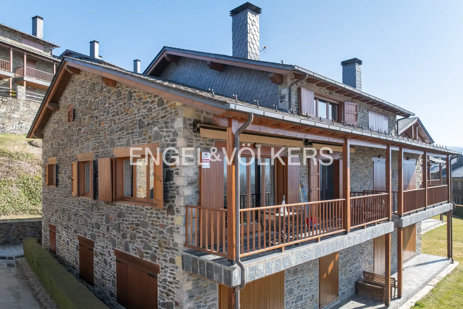 Vista exterior de Dúplex en venta en Ger con Calefacción, Parquet y Terraza