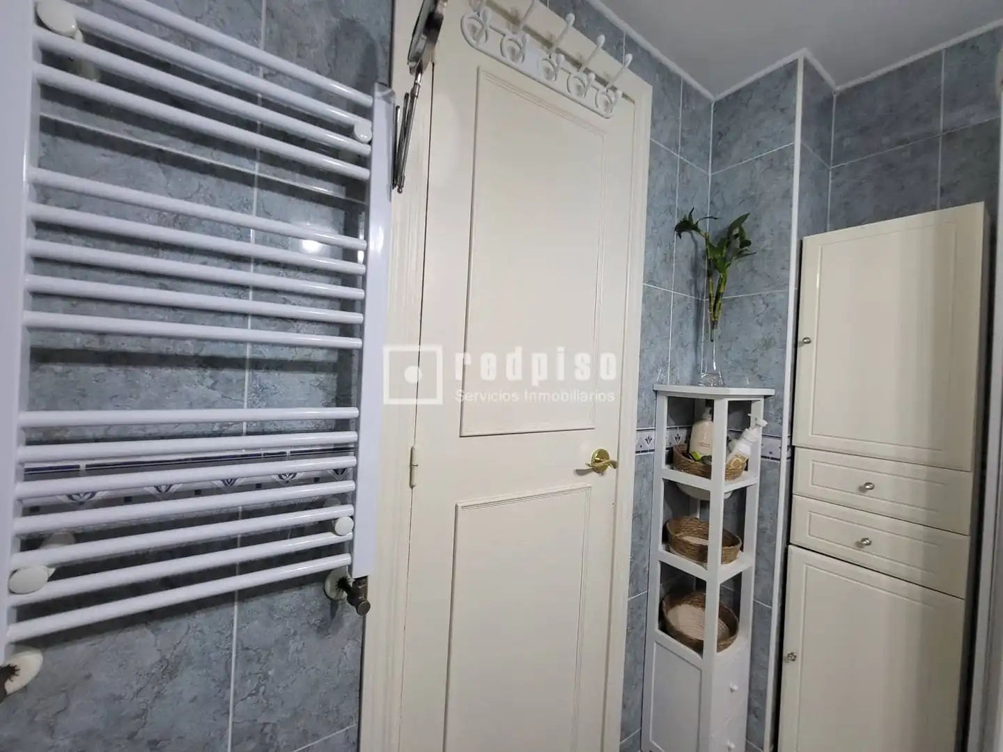 Baño de Piso en venta en Valdemoro con Aire acondicionado, Calefacción y Jardín privado
