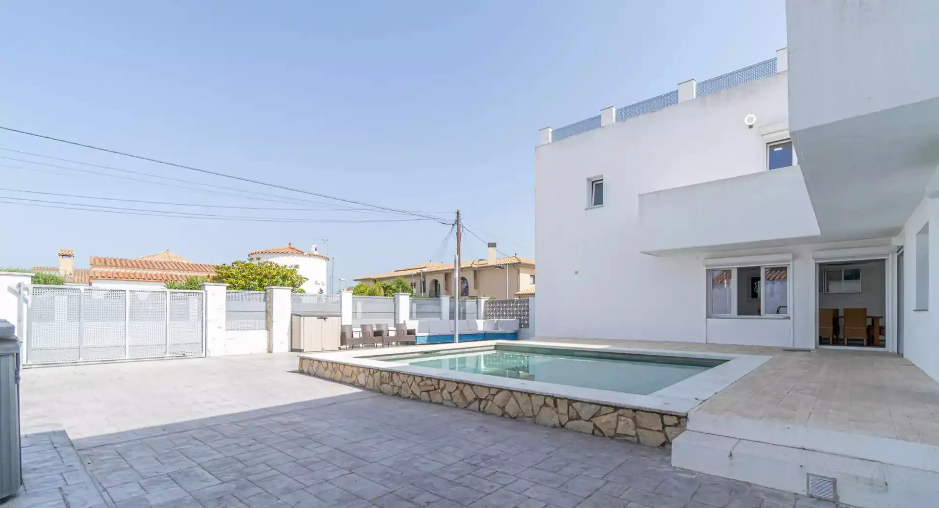 Casa con piscina in vendita a REQUESENS, imagen 4