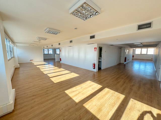 Oficina en Alquiler en N/A en La Sagrera