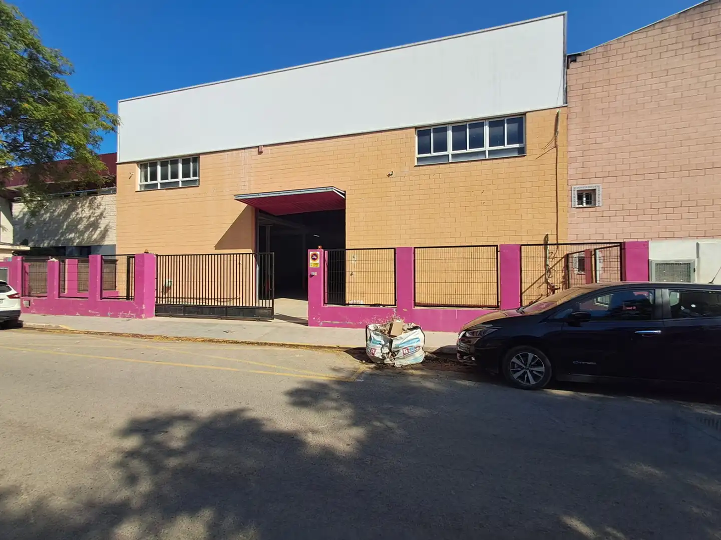 Vista exterior de Nave industrial en venta en Picanya