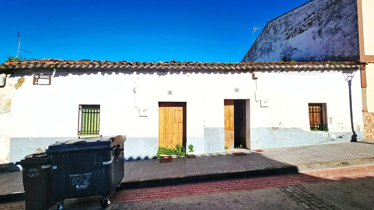 Vista exterior de Casa o xalet en venda en Rosal de la Frontera amb Jardí privat