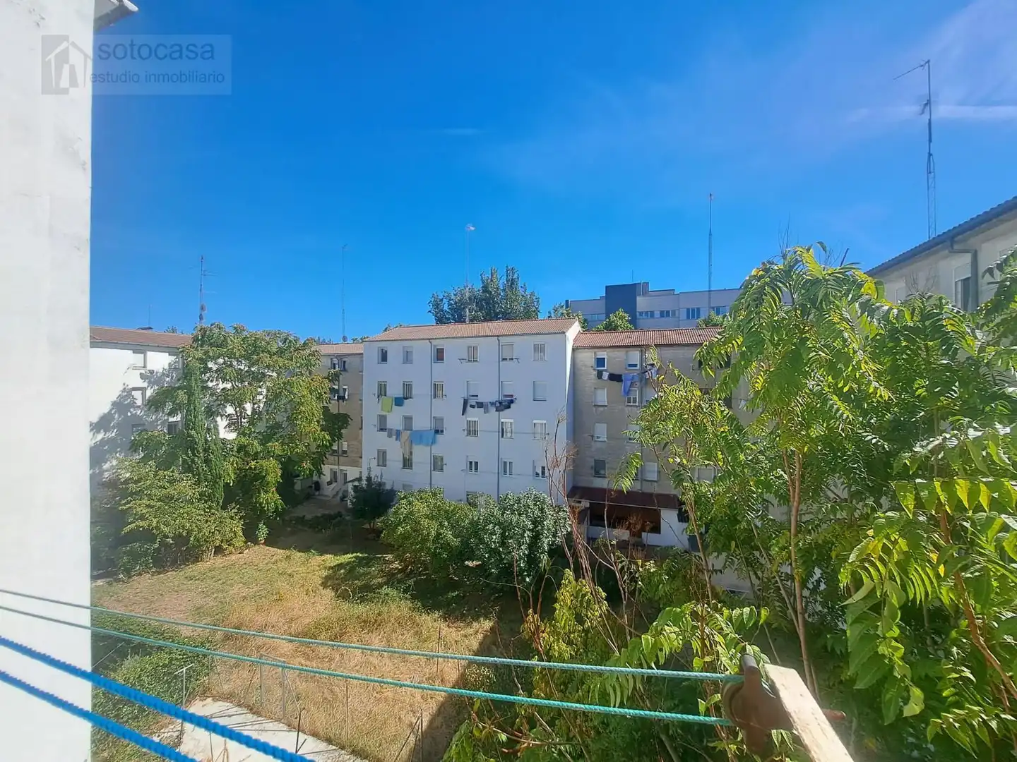 Vista exterior de Pis en venda en Valladolid amb Calefacció i Moblat