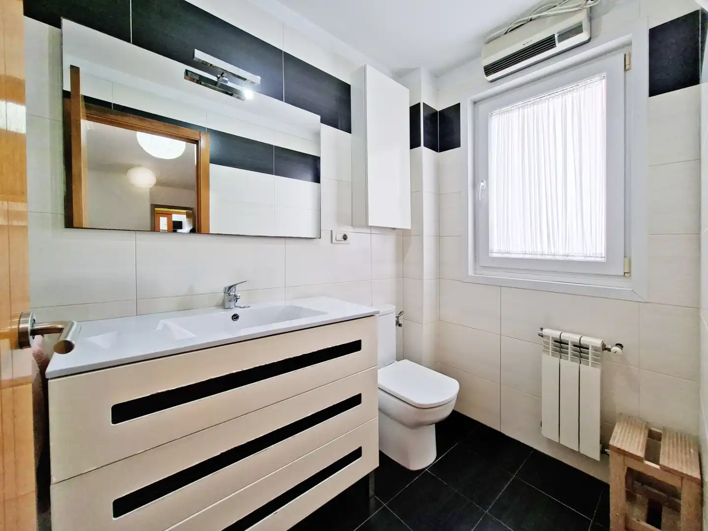 Bathroom of Flat for sale in Cambre   with Heating, Parquet flooring and Storage room