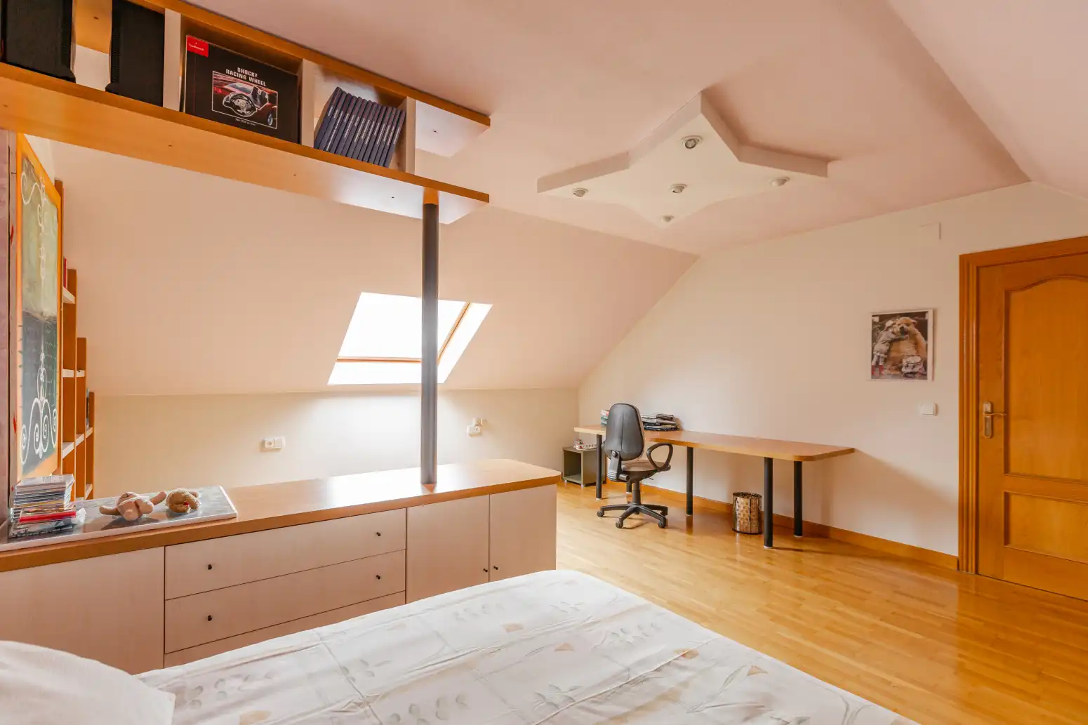 Habitación de Casa adosada en venta en Barañáin / Barañain con Calefacción, Jardín privado y Parquet