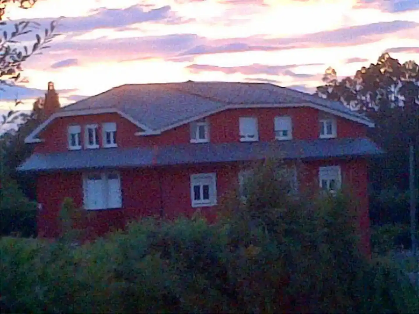 Vista exterior de Casa o xalet en venda en Xove amb Jardí privat i Balcó