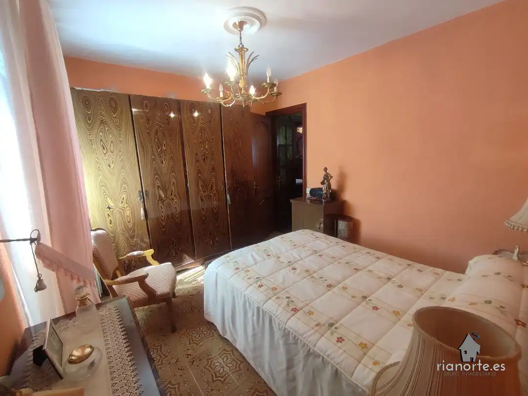 Bedroom of Flat for sale in Langreo  with Heating, Storage room and Furnished