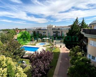 Piscina de Pis de lloguer en Las Rozas de Madrid amb Aire condicionat i Terrassa