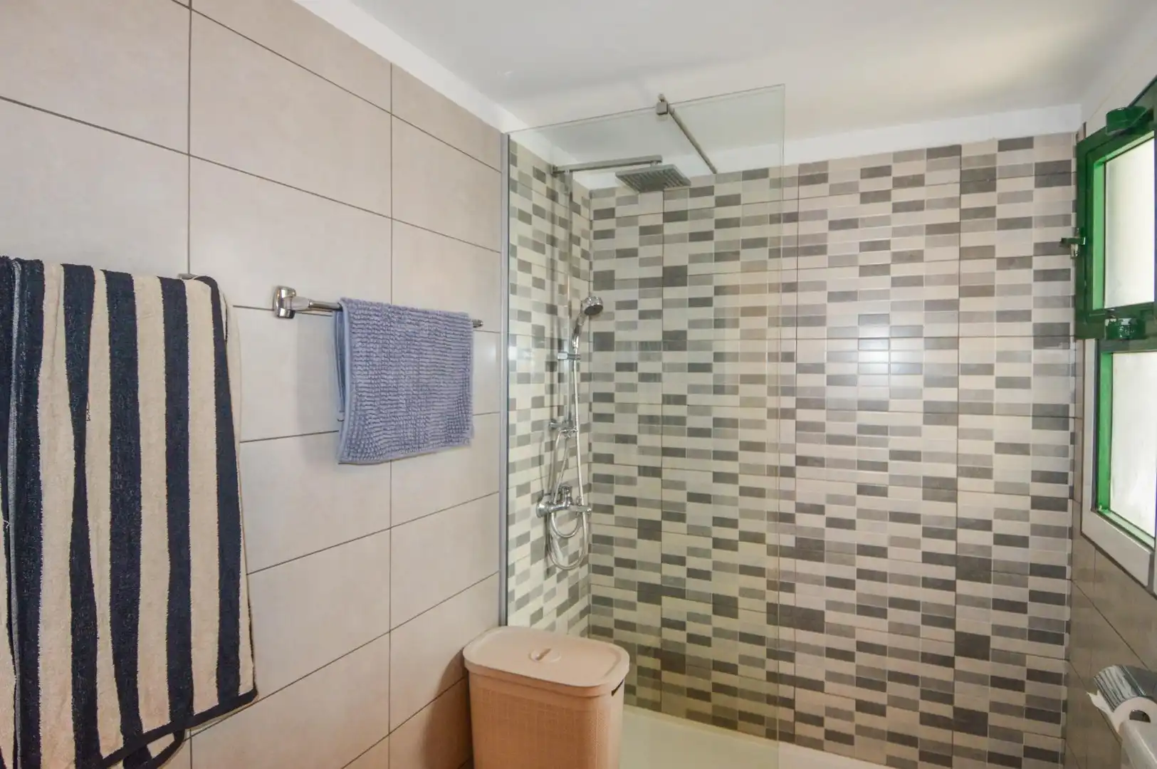 Bany de Apartament en venda en Mogán amb Terrassa, Moblat i Piscina comunitària