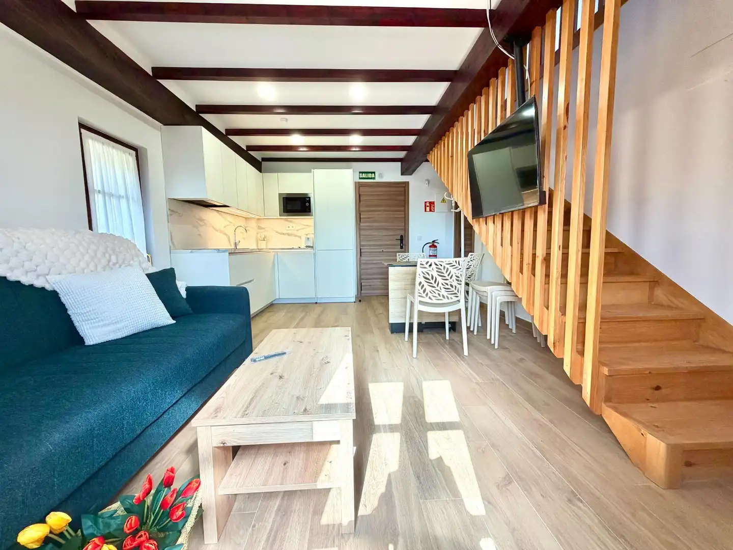 Wohnzimmer von Maisonette zur Miete in Miengo mit Heizung, Privatgarten und Terrasse