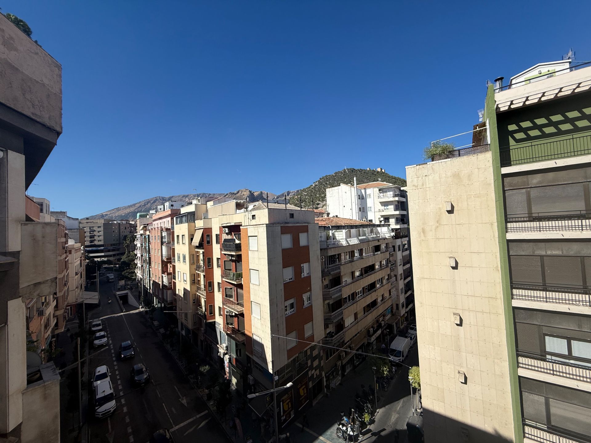 Vista exterior de Pis en venda en  Jaén Capital amb Aire condicionat, Terrassa i Traster