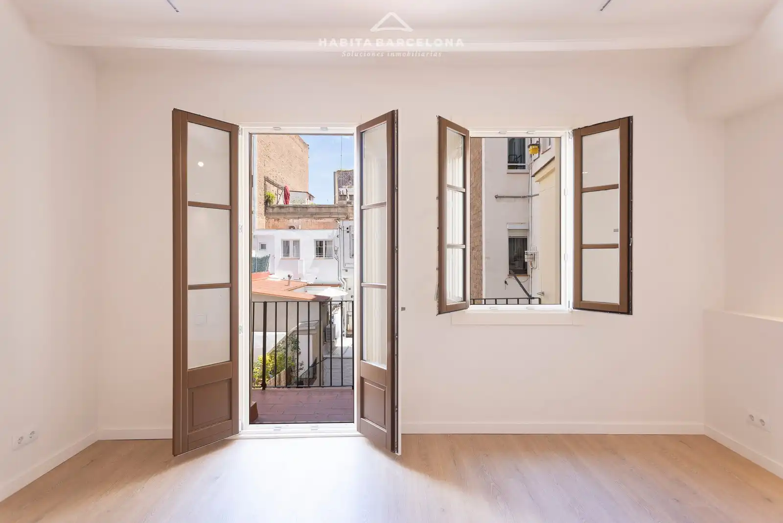 Balcony of Flat for sale in Barcelona  with Air Conditioner, Heating and Parquet flooring