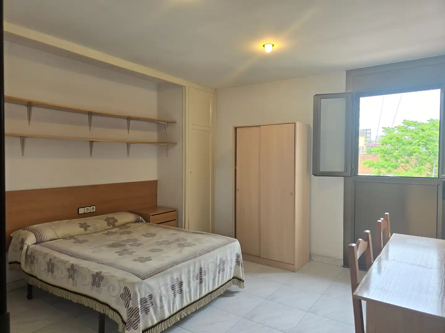 Habitación de Casa adosada en venta en Sabadell con Calefacción