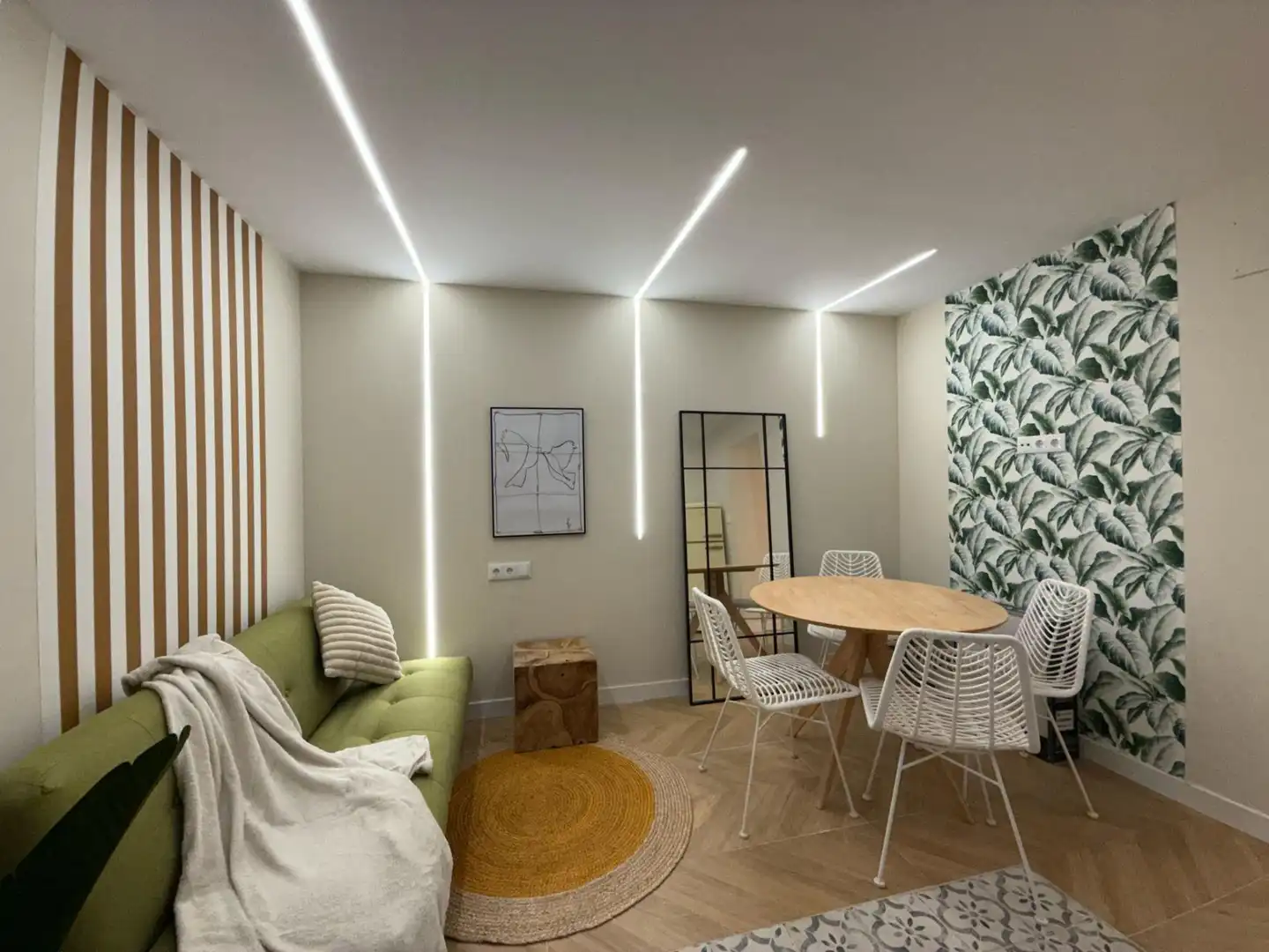 Comedor de Apartamento de alquiler en Mérida con Aire acondicionado, Terraza y Amueblado