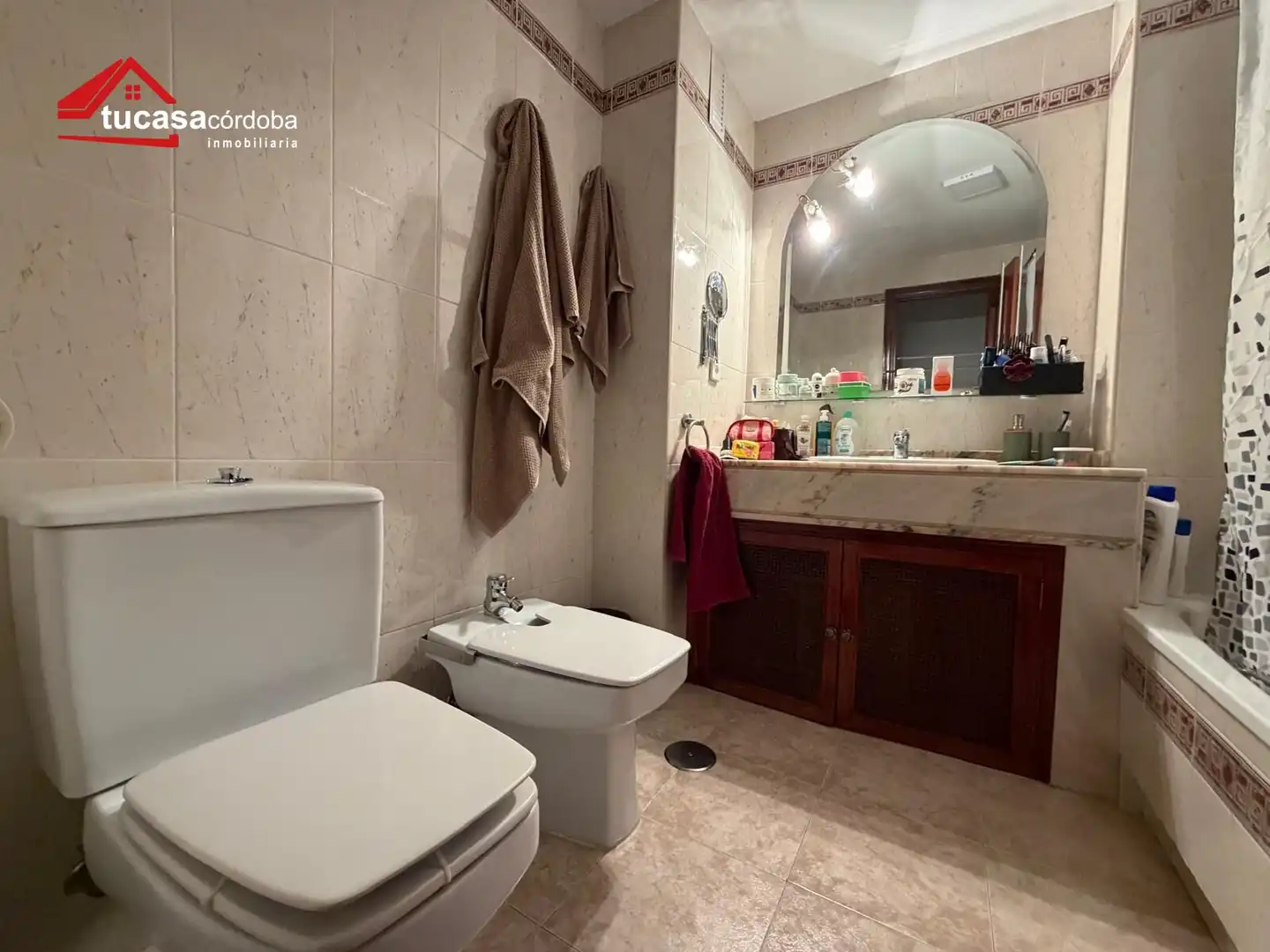 Bany de Pis en venda en Córdoba amb Aire condicionat i Terrassa