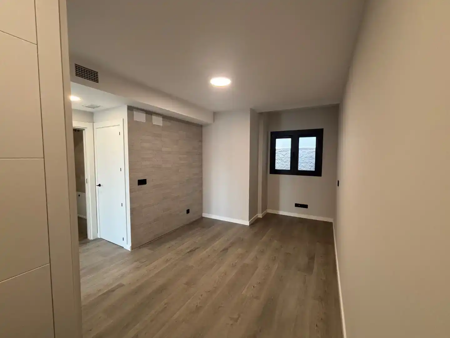 Wohnung zur Miete in  Granada Capital mit Schwimmbad und Balkon