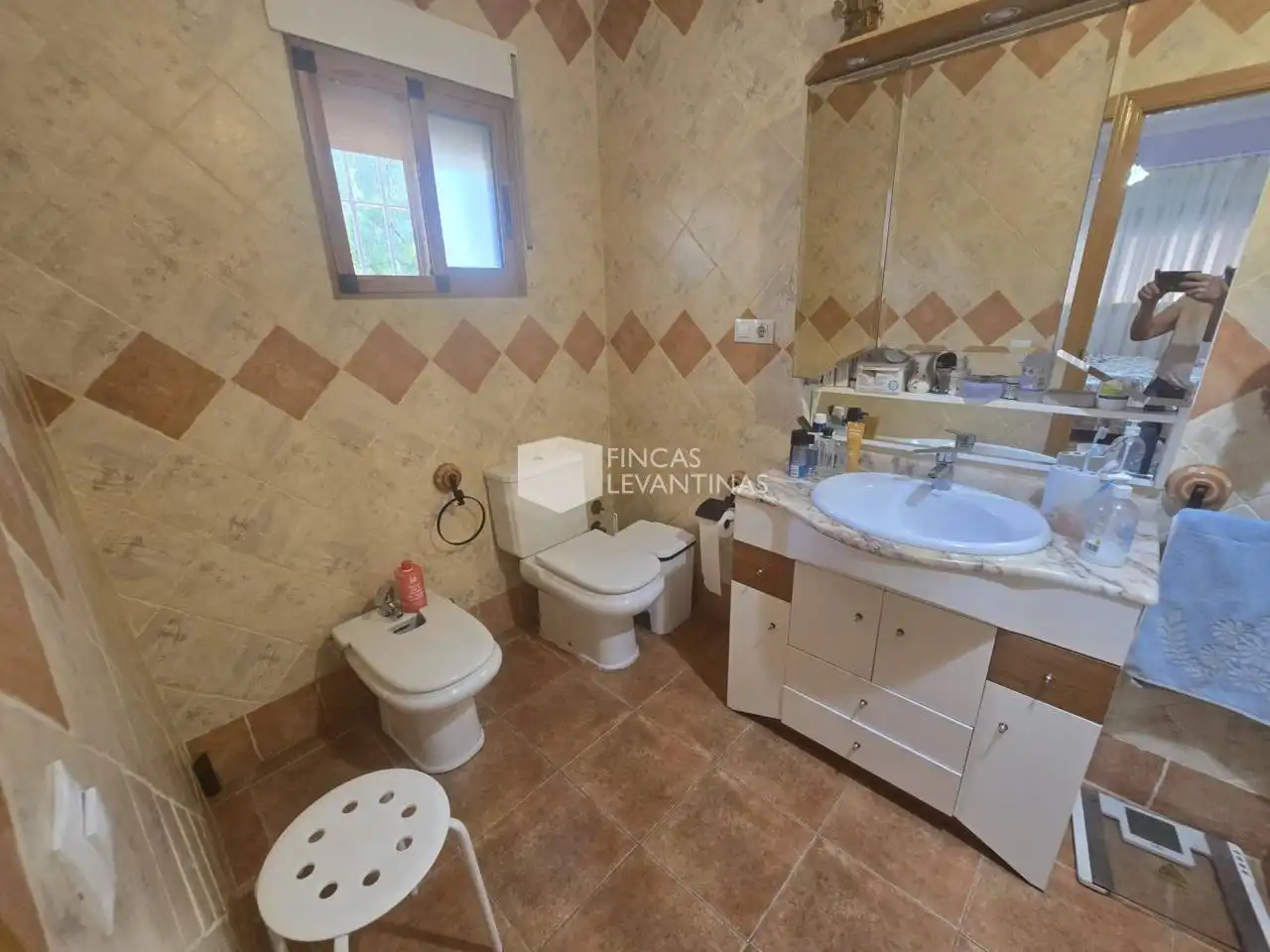 Bany de Casa o xalet en venda en Alicante / Alacant amb Jardí privat, Terrassa i Piscina