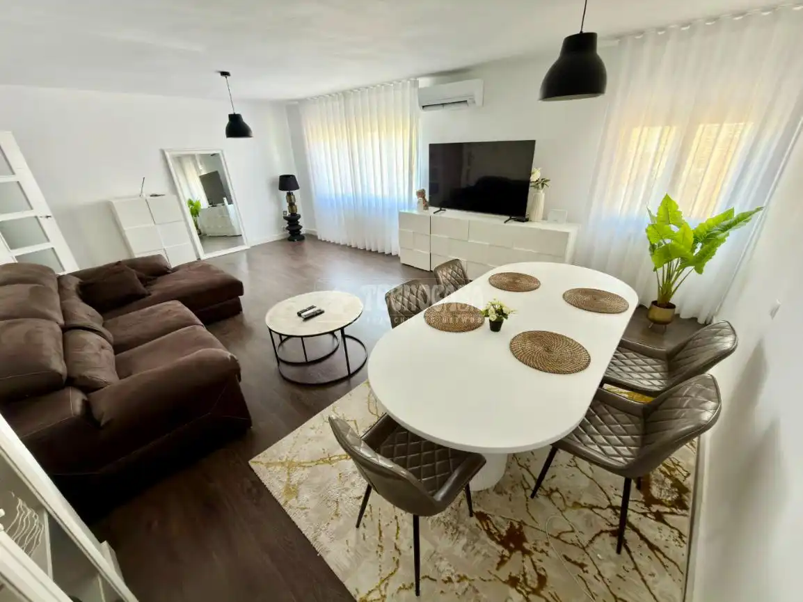 Wohnzimmer von Wohnung zum Verkauf in Cabanillas del Campo mit Klimaanlage, Heizung und Terrasse