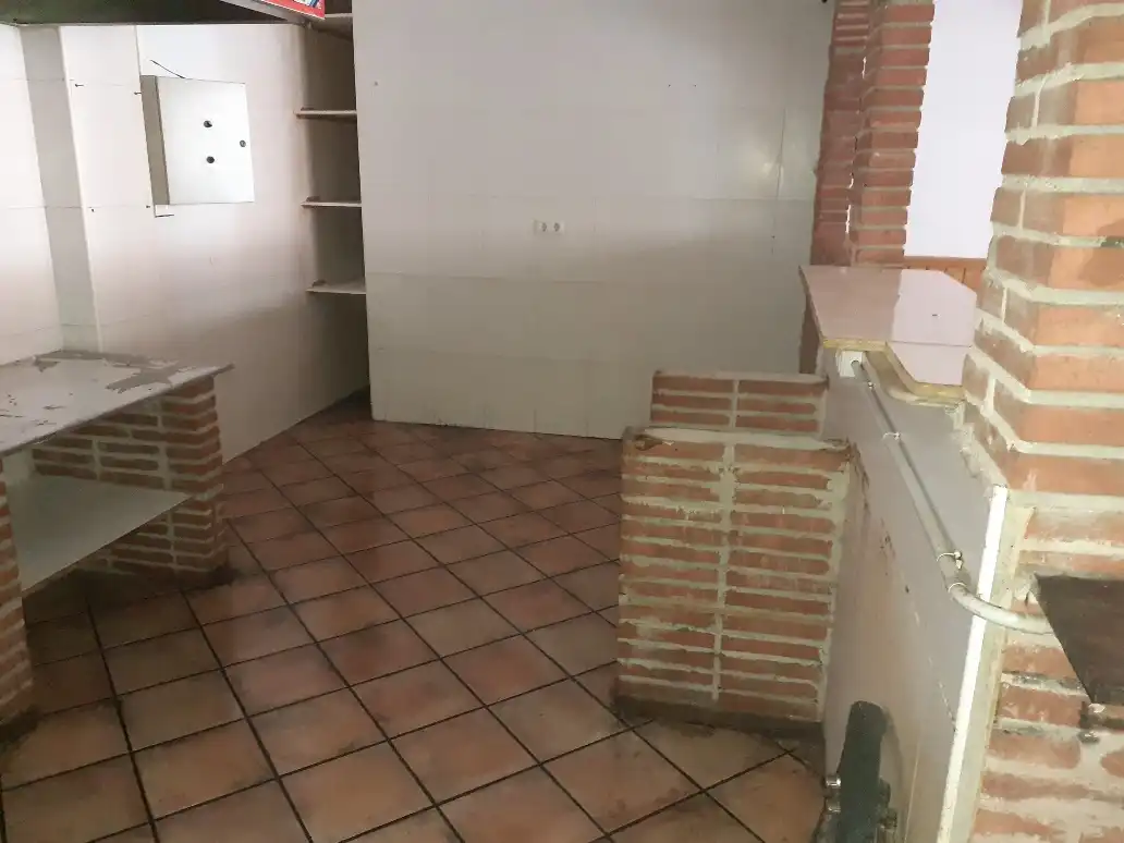 Business premises for sale in C/ Sant Guim de Freixenet, imagen 4