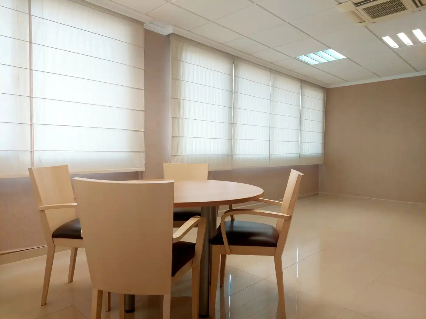 Office for sale in Amposta  with Air Conditioner and Furnished